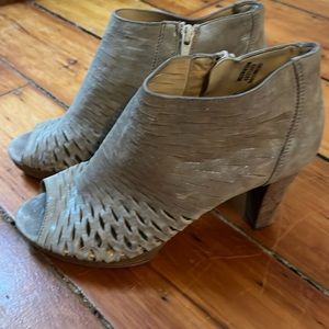 Paul Green Leather Heels booties metallic size 7, spring, wedding, vacation